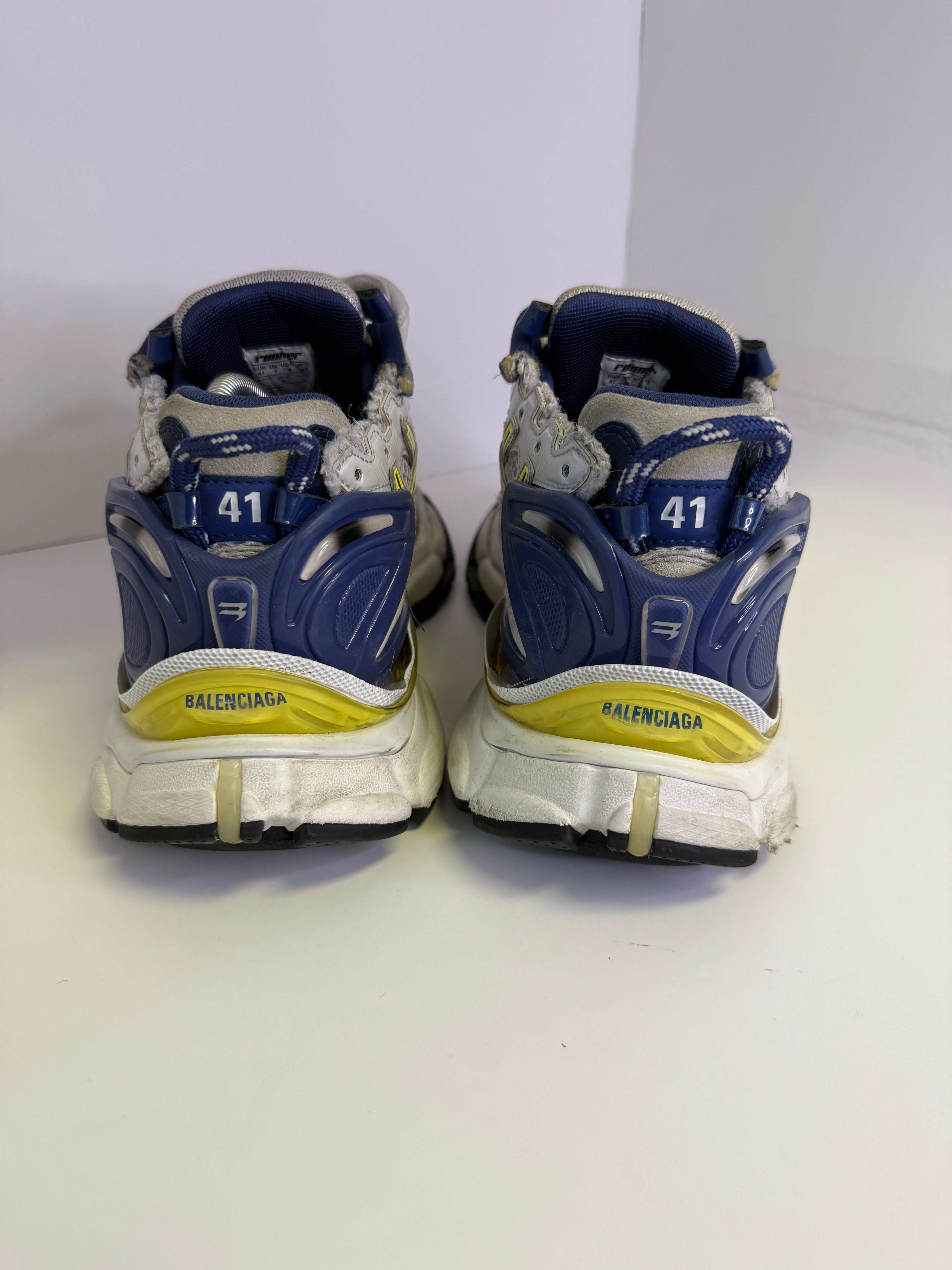 BALENCIAGA RUNNERS SIZE 41 (US 8-8.5)