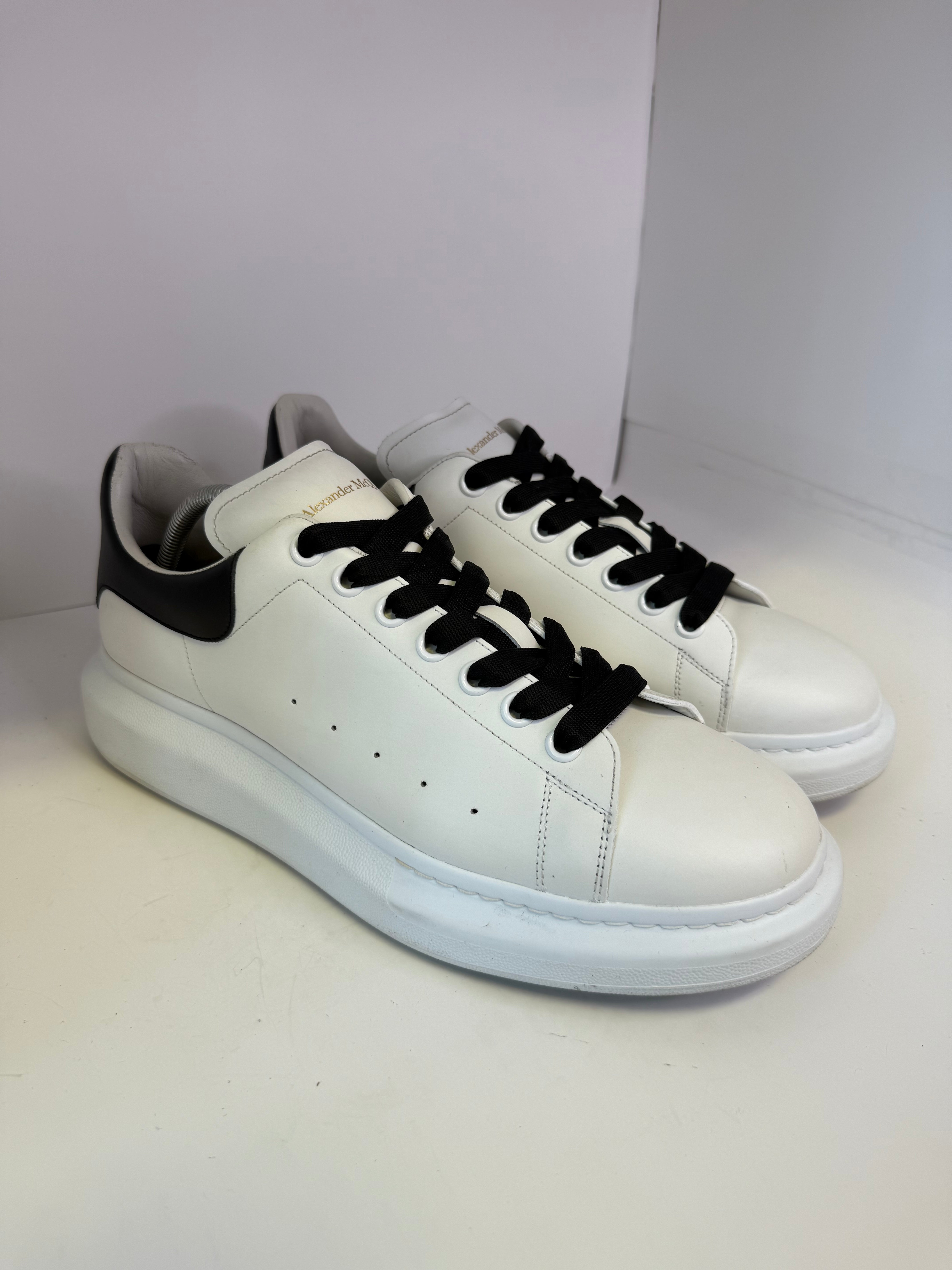 ALEXANDER MCQUEEN OVERSIZE SNEAKER