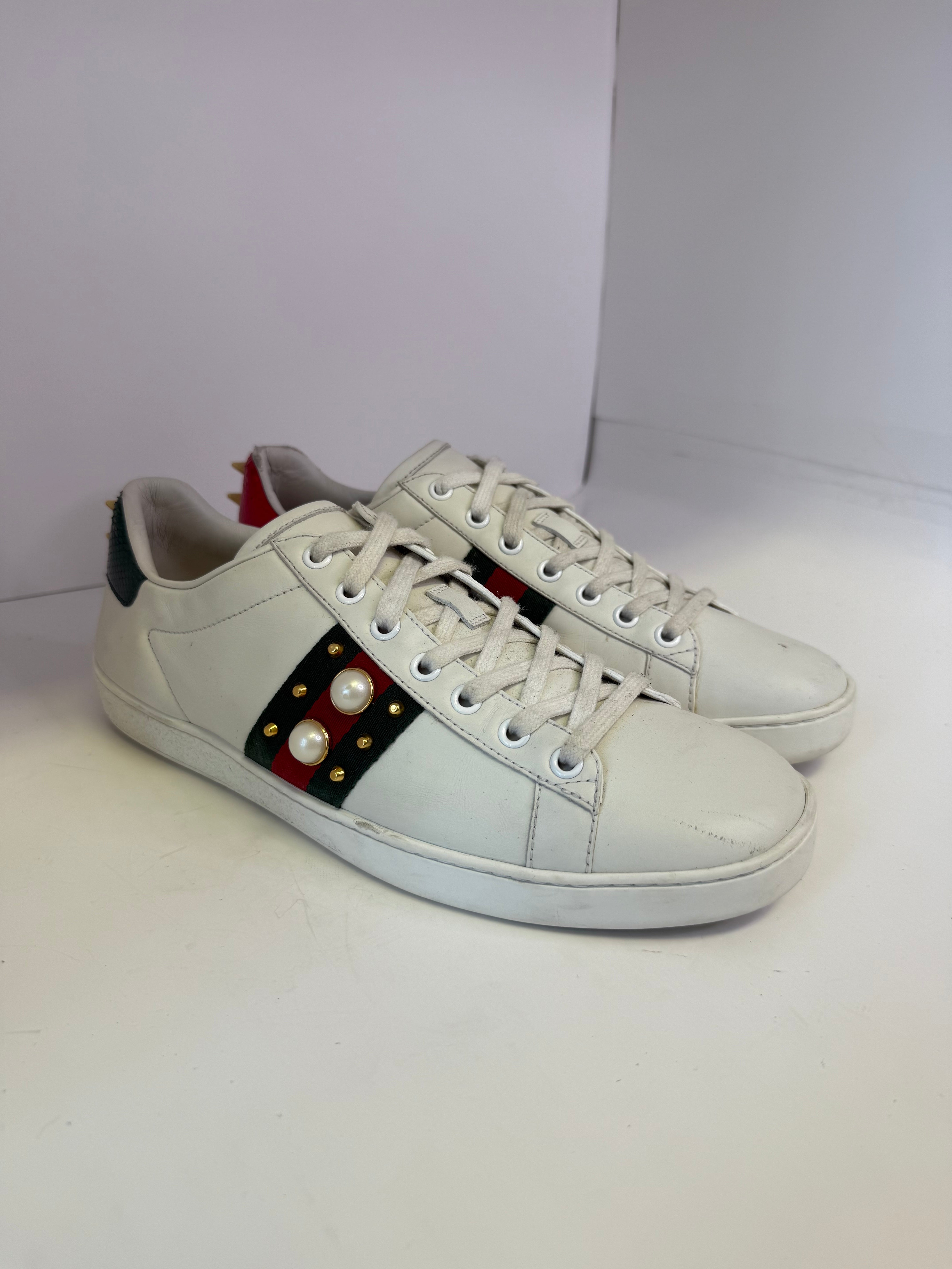 GUCCI ACE SIZE 42 (9-9.5)