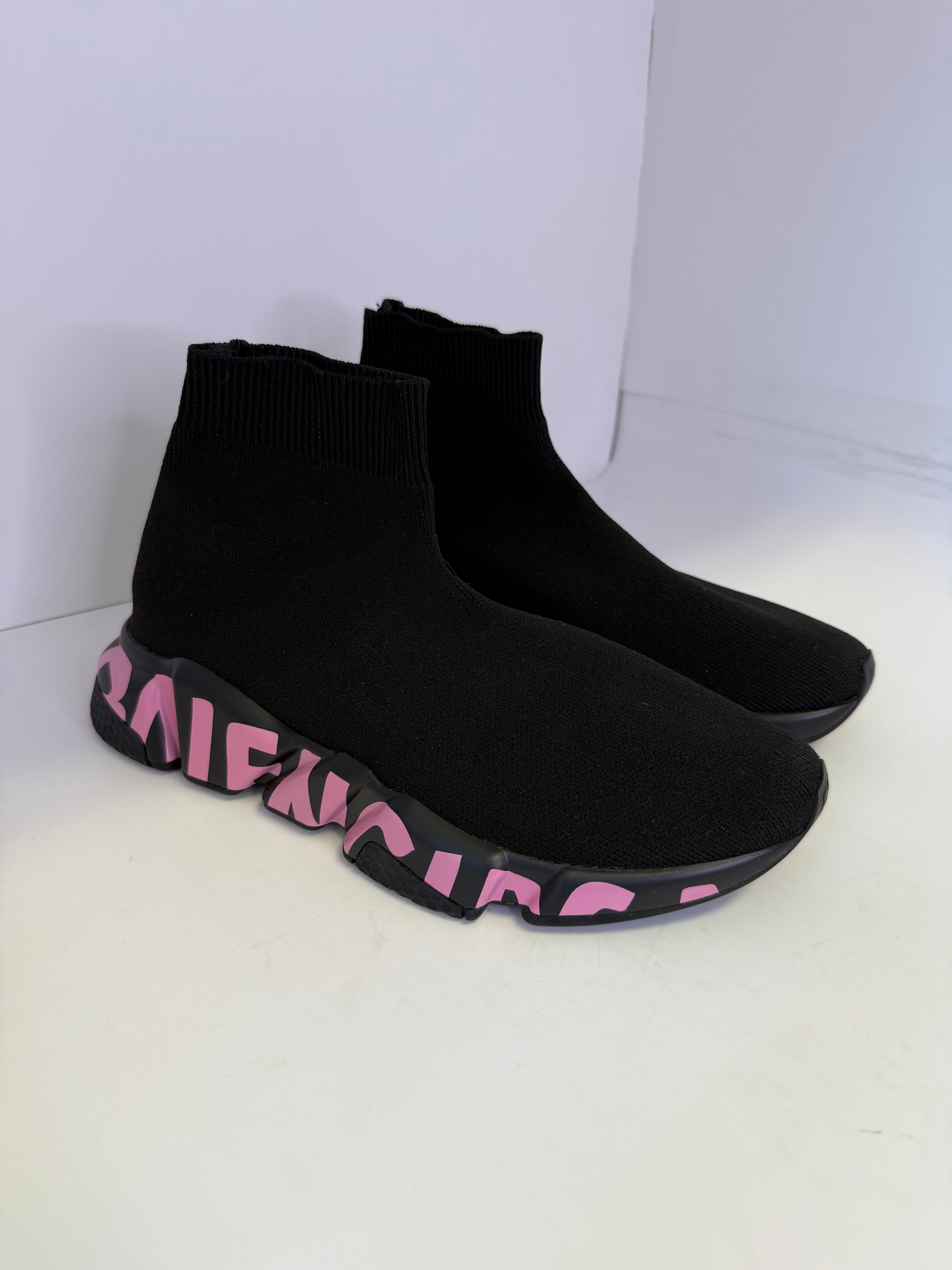 BALENCIAGA SOCKS SIZE 38 (US 5-5.5)