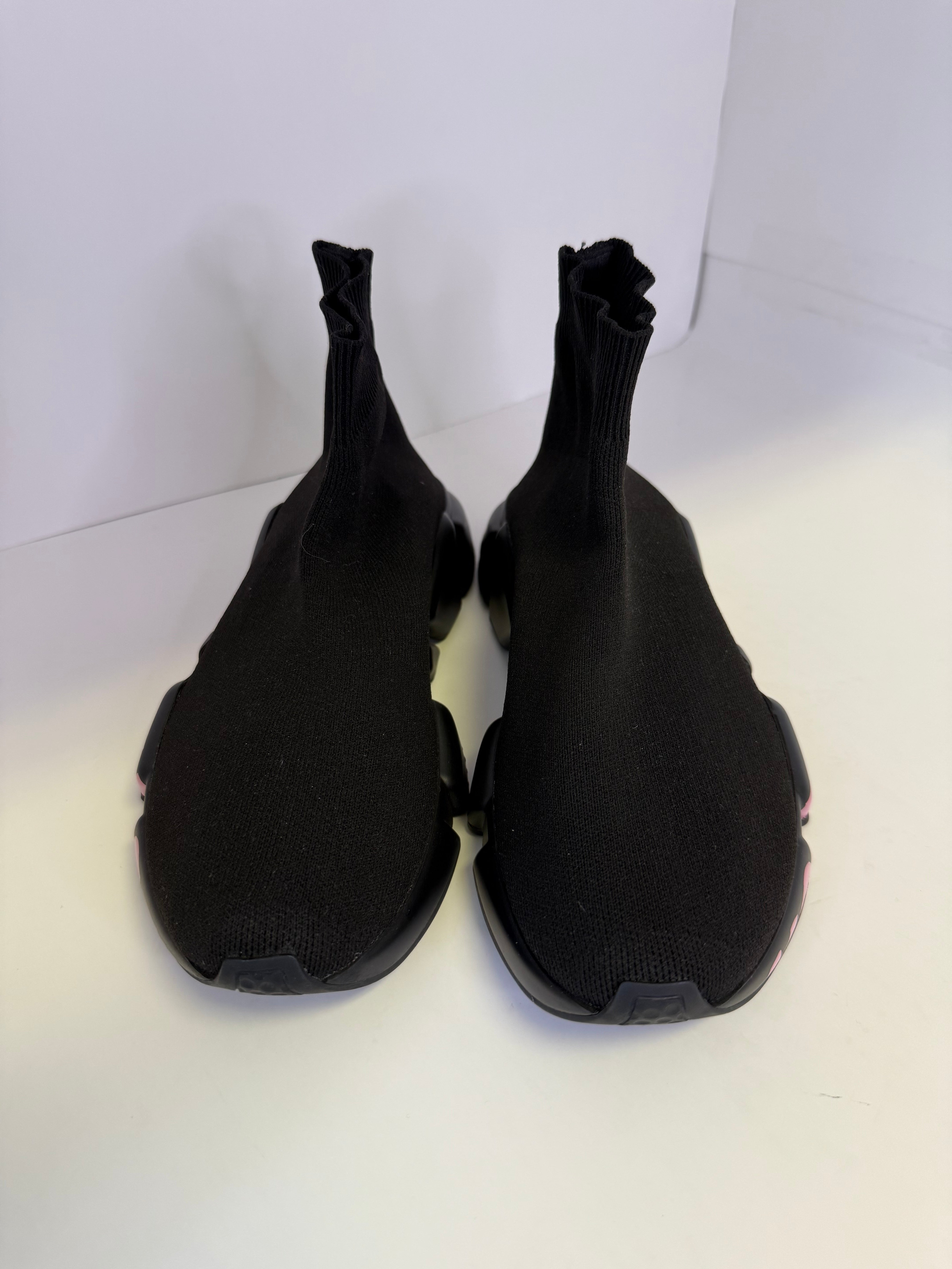 BALENCIAGA SOCKS SIZE 38 (US 5-5.5)