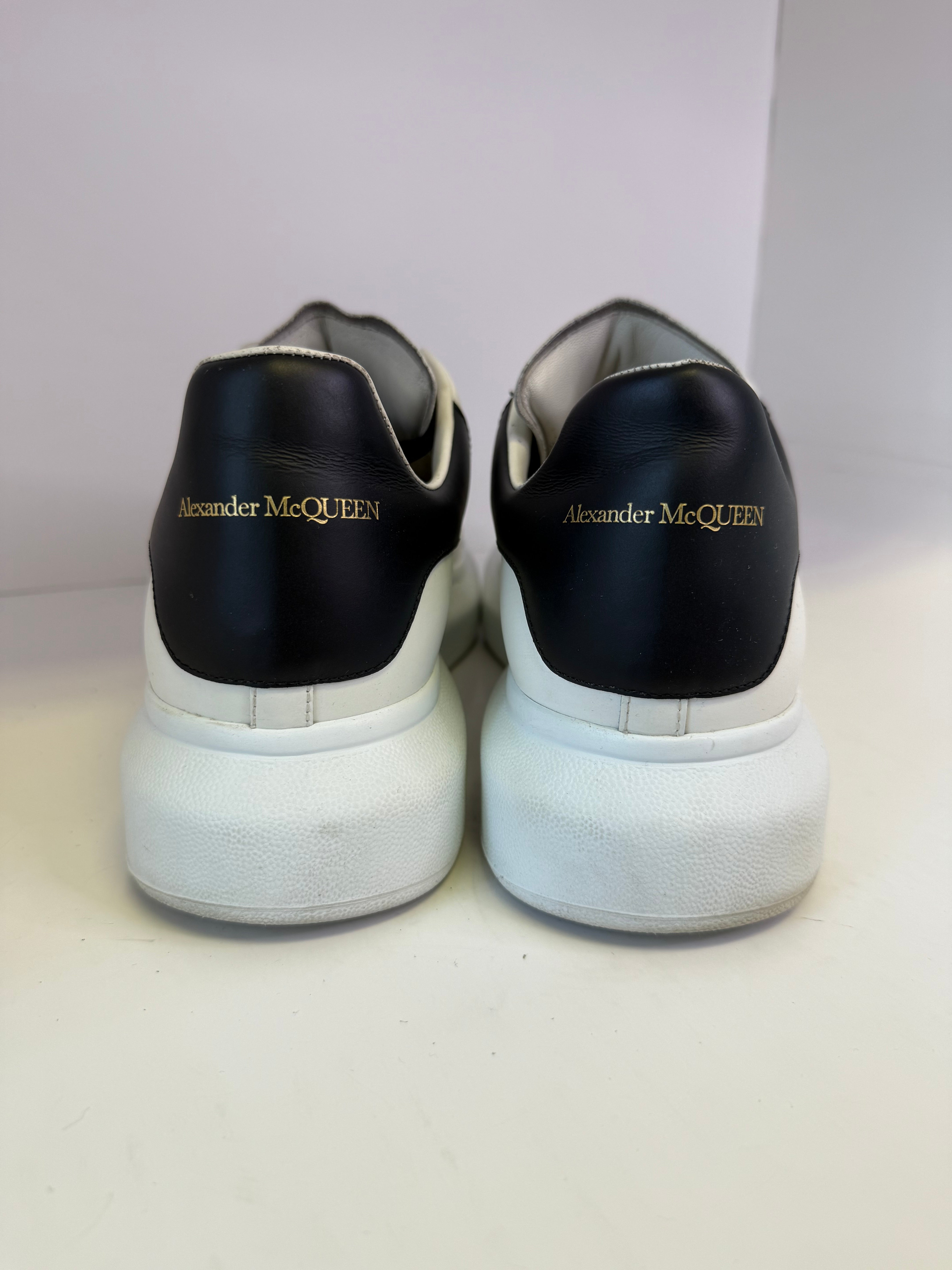 ALEXANDER MCQUEEN OVERSIZE SNEAKER