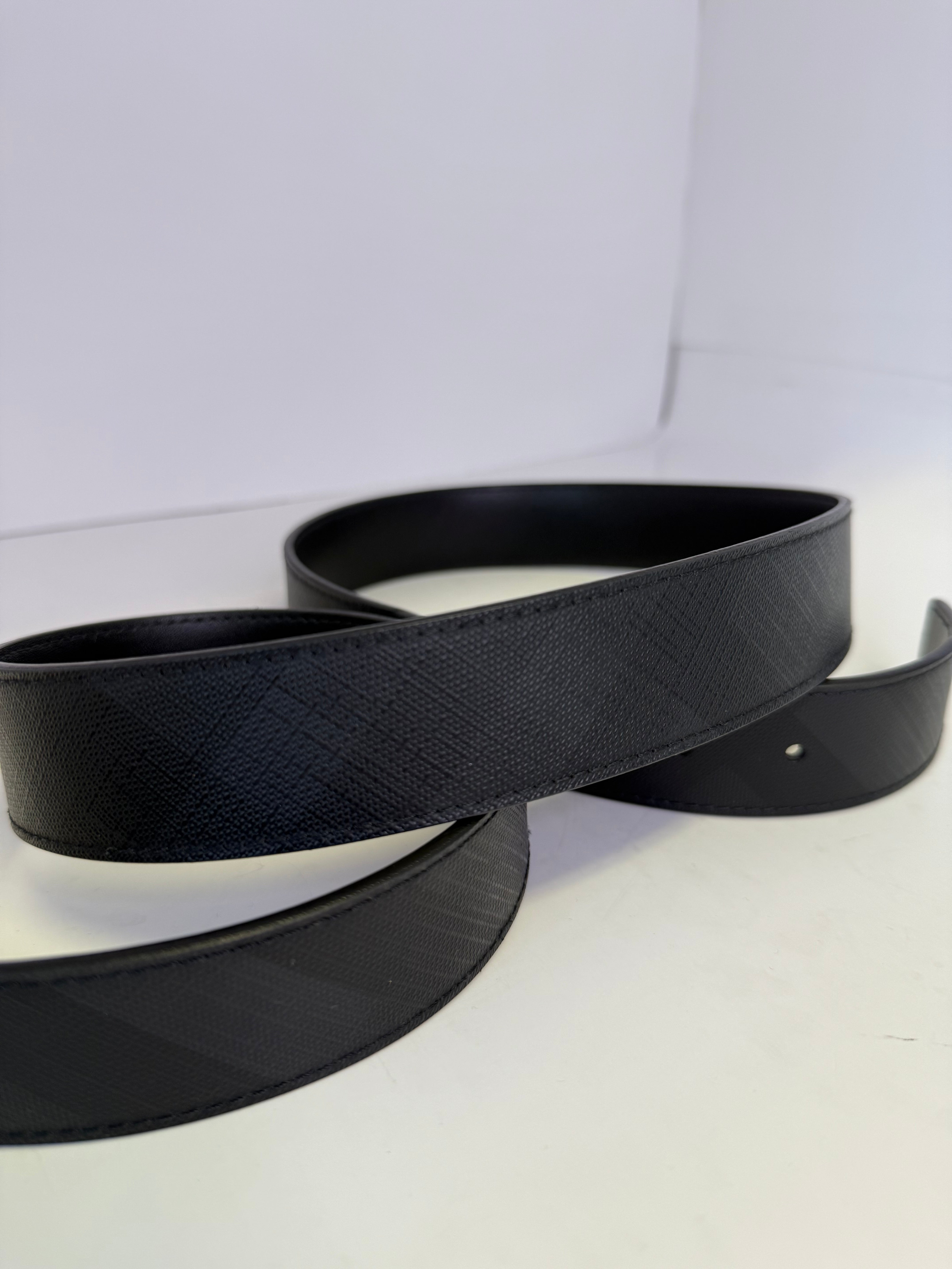 BURBERRY BELT SIZE 110 (34-38)