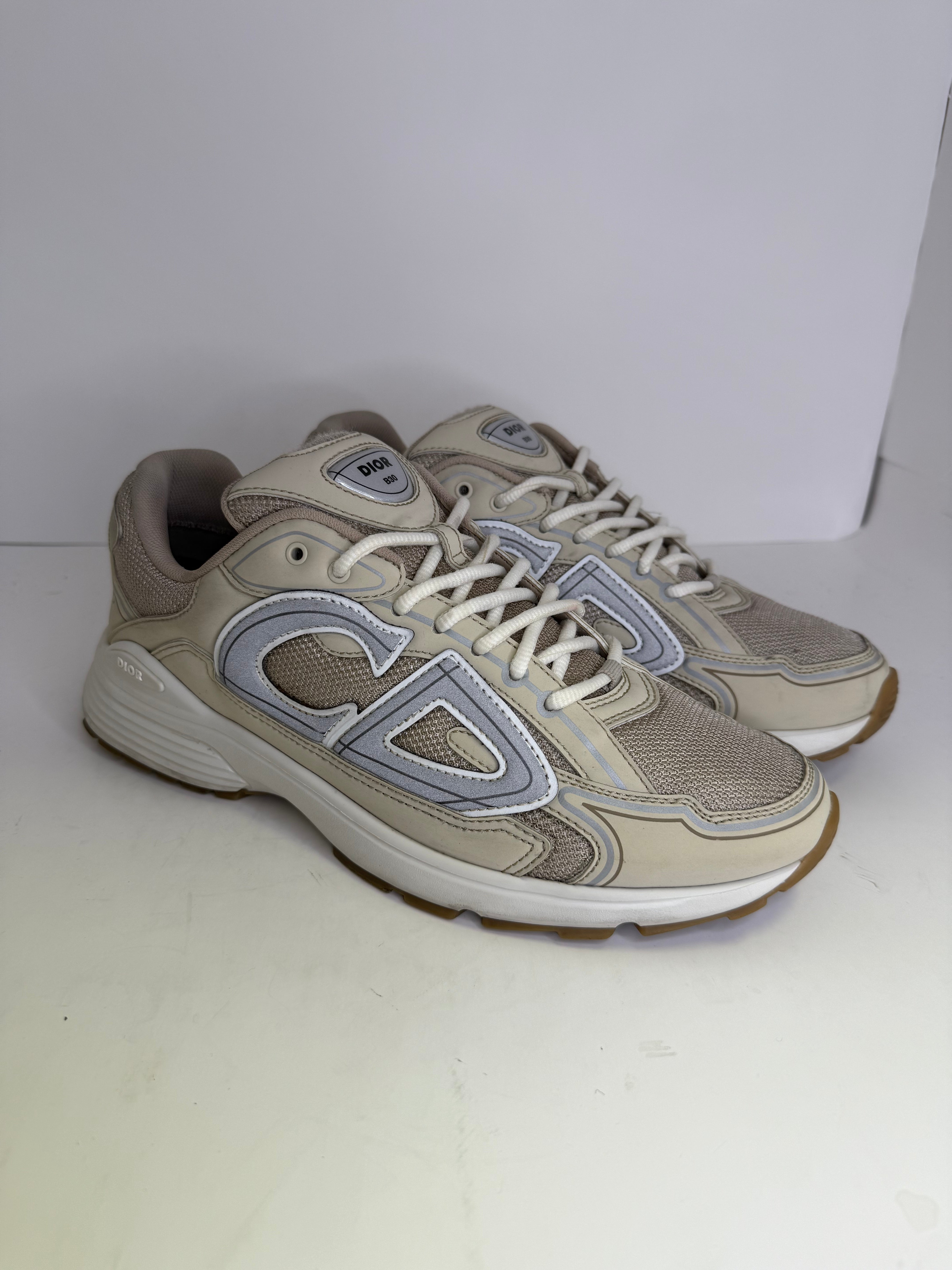 DIOR B30 SIZE 43 (US 10-10.5)