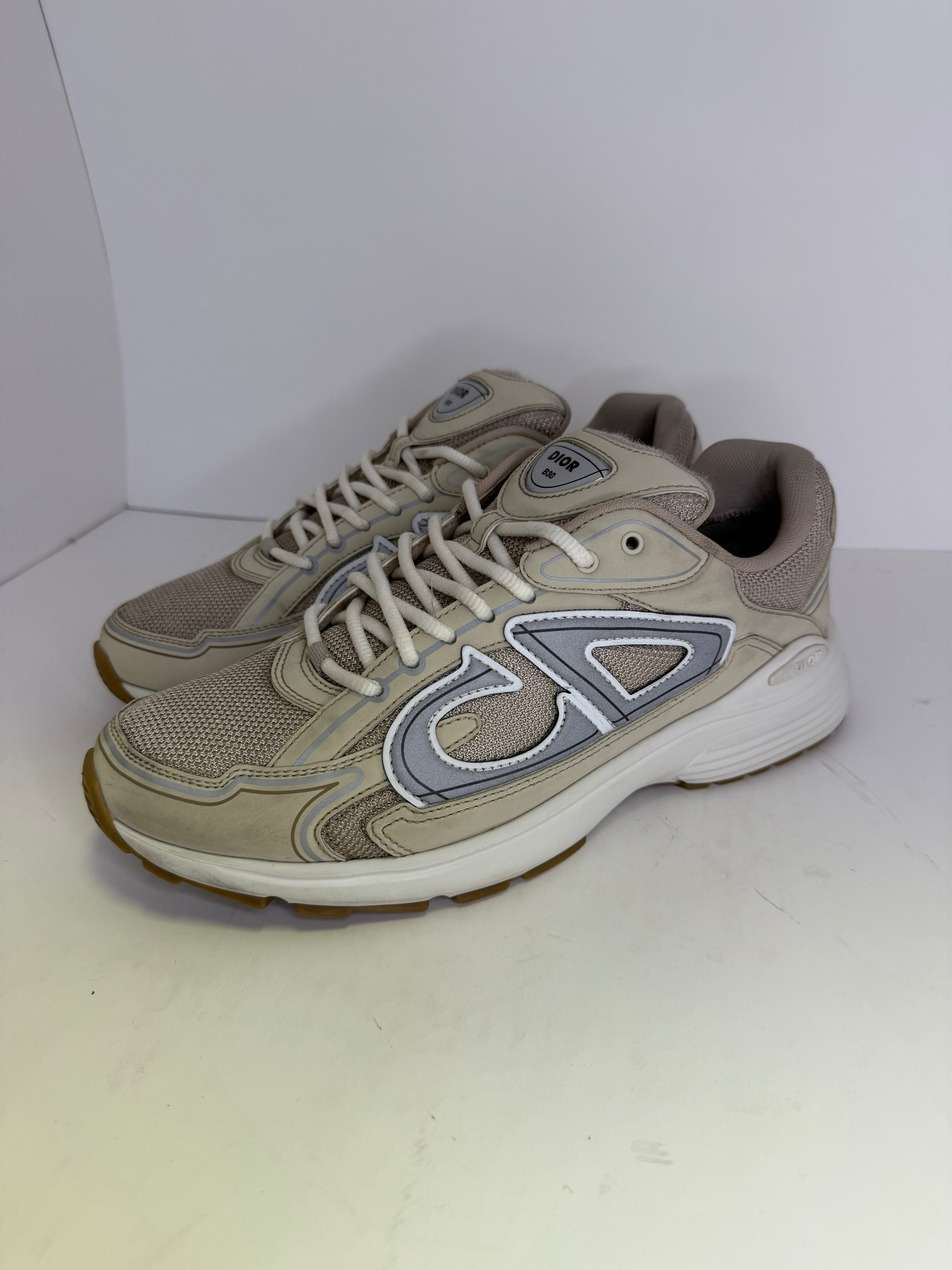 DIOR B30 SIZE 43 (US 10-10.5)