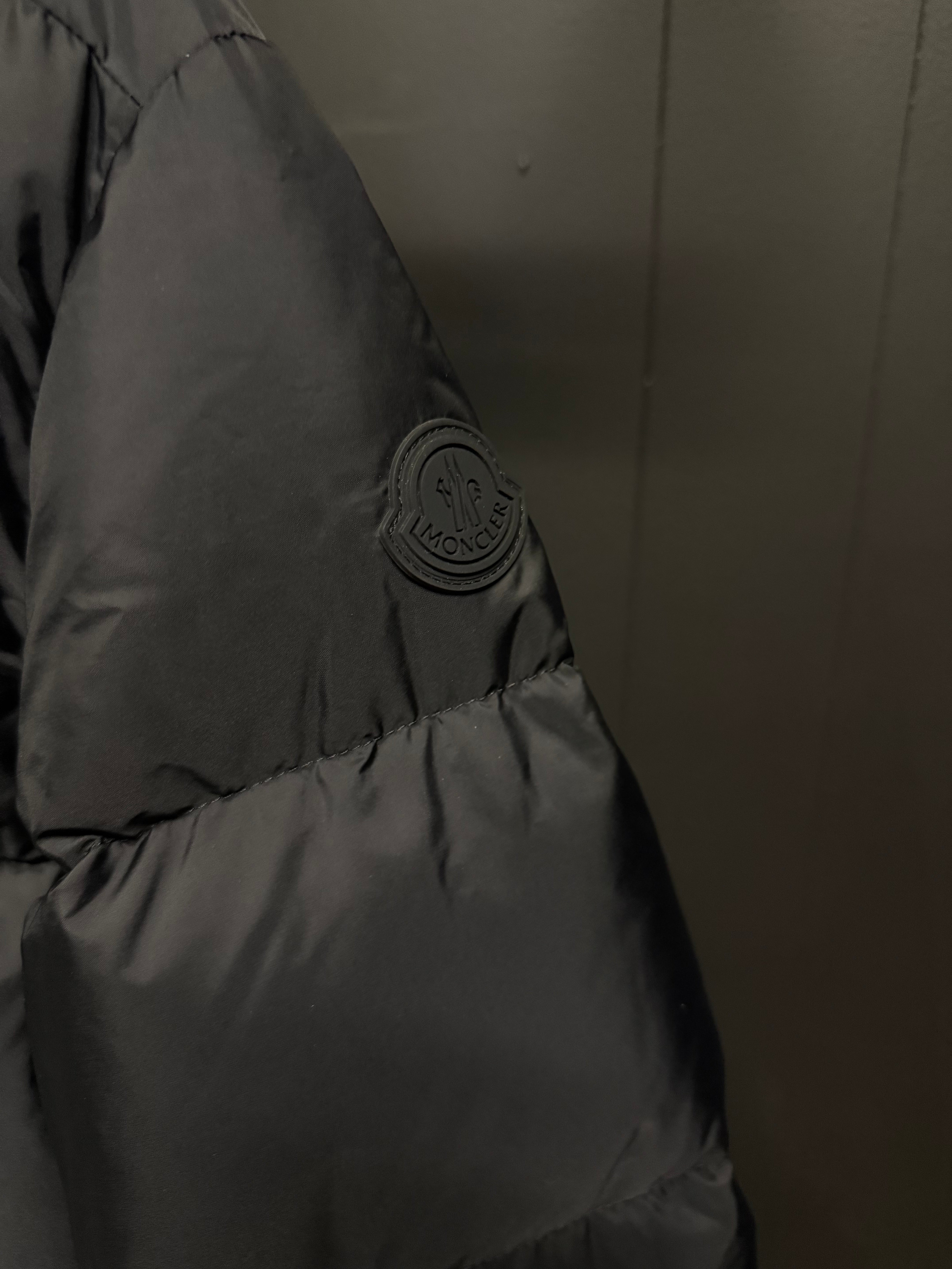 Moncler Montcla Puffer Jacket