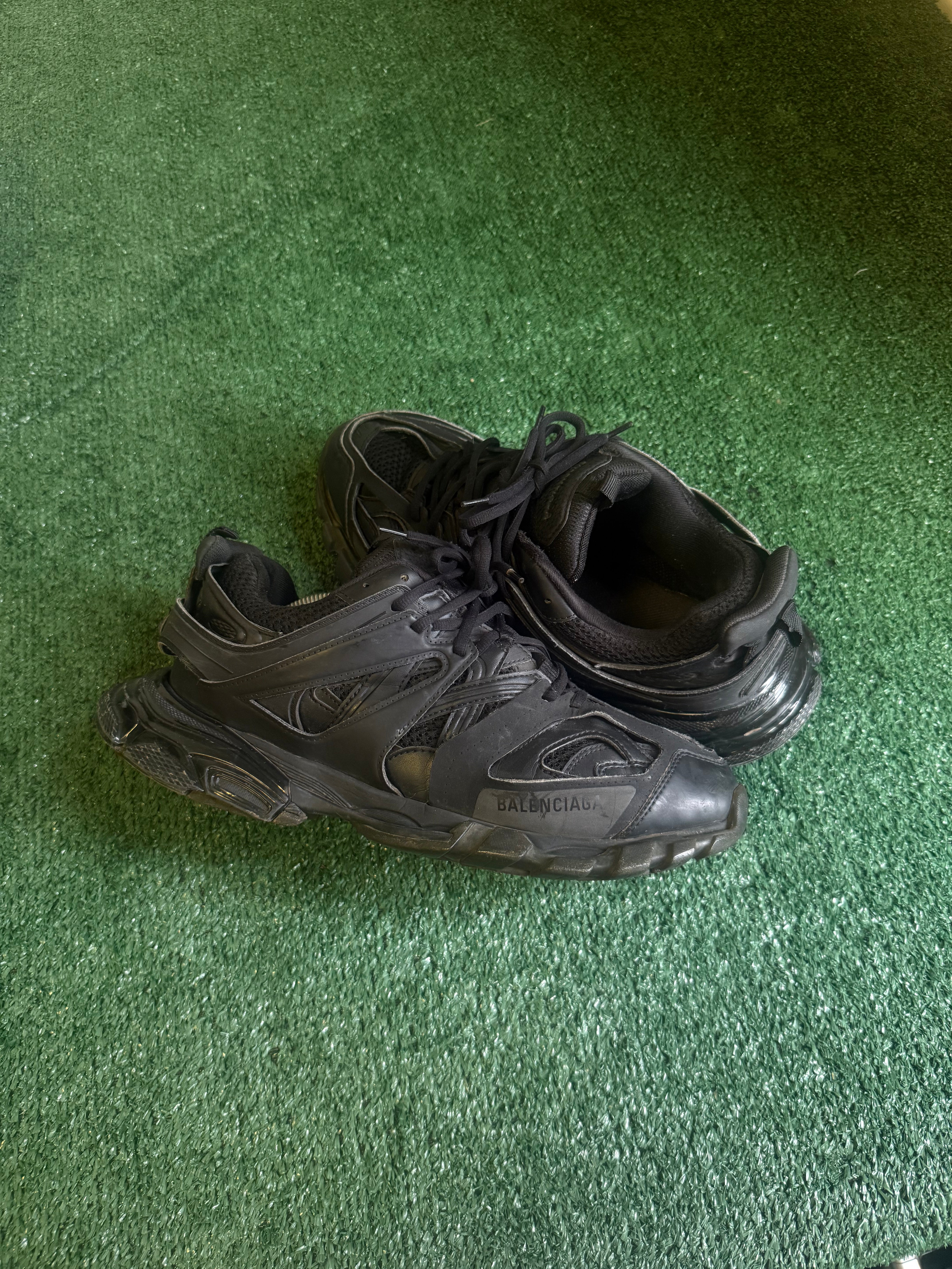 Balenciaga Track Black 44 (11-11.5)