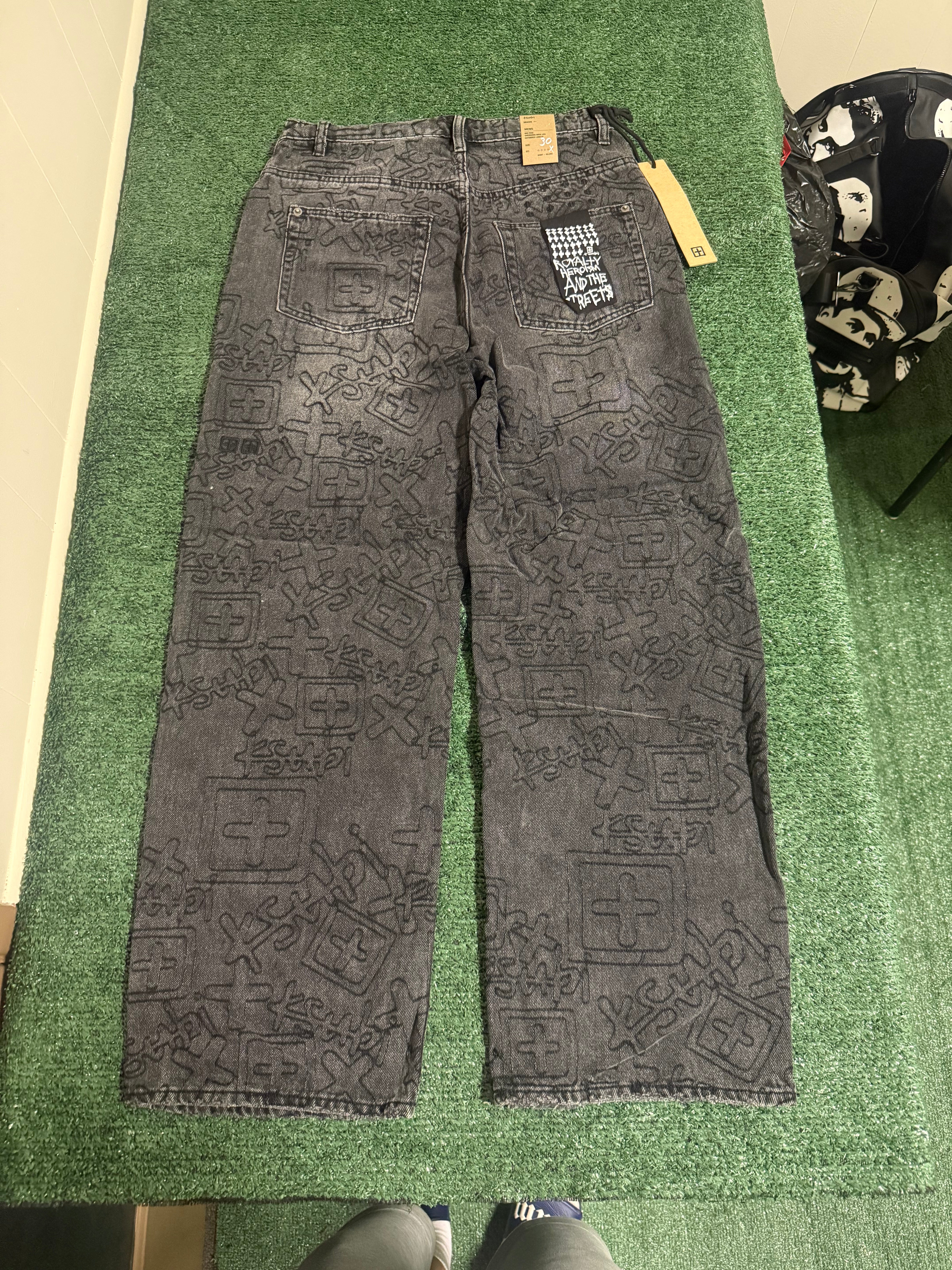 KSUBI MAXX STENCIL STITCH