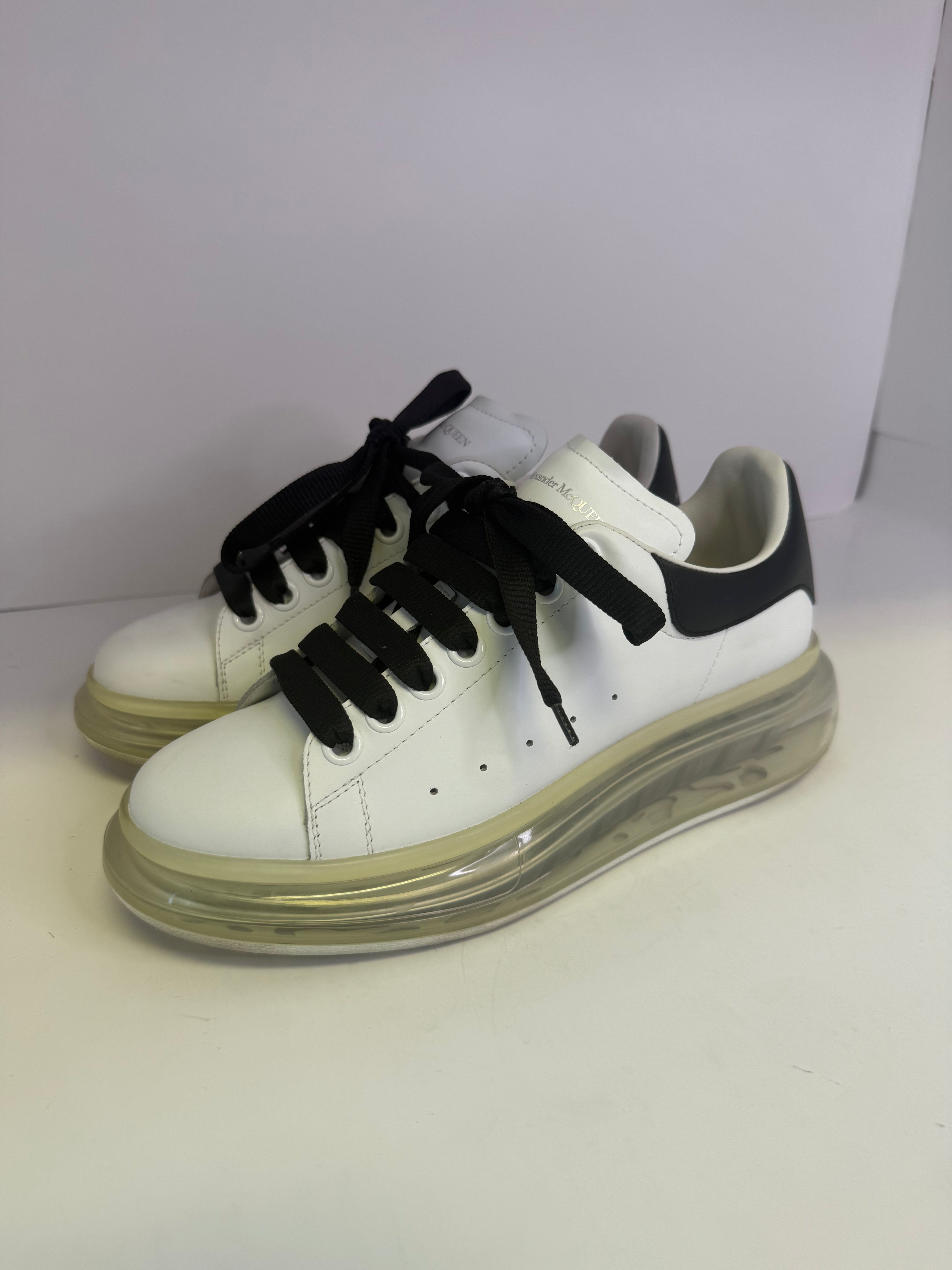 ALEXANDER MCQUEEN OVERSIZED SNEAKER SIZE 38 (US 5-5.5)